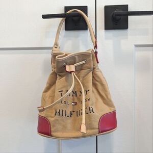TOMMY HILFIGER Vintage 90s Y2K tan khaki bucket bag handbag